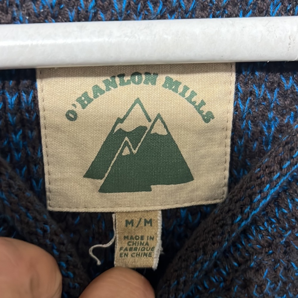 sweater - Picture 3 of 5